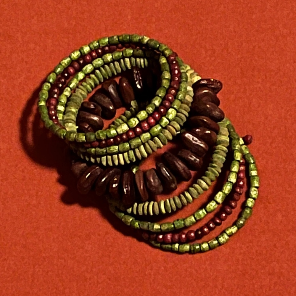 Coil flexible bracelet - green and chocolate brown colours